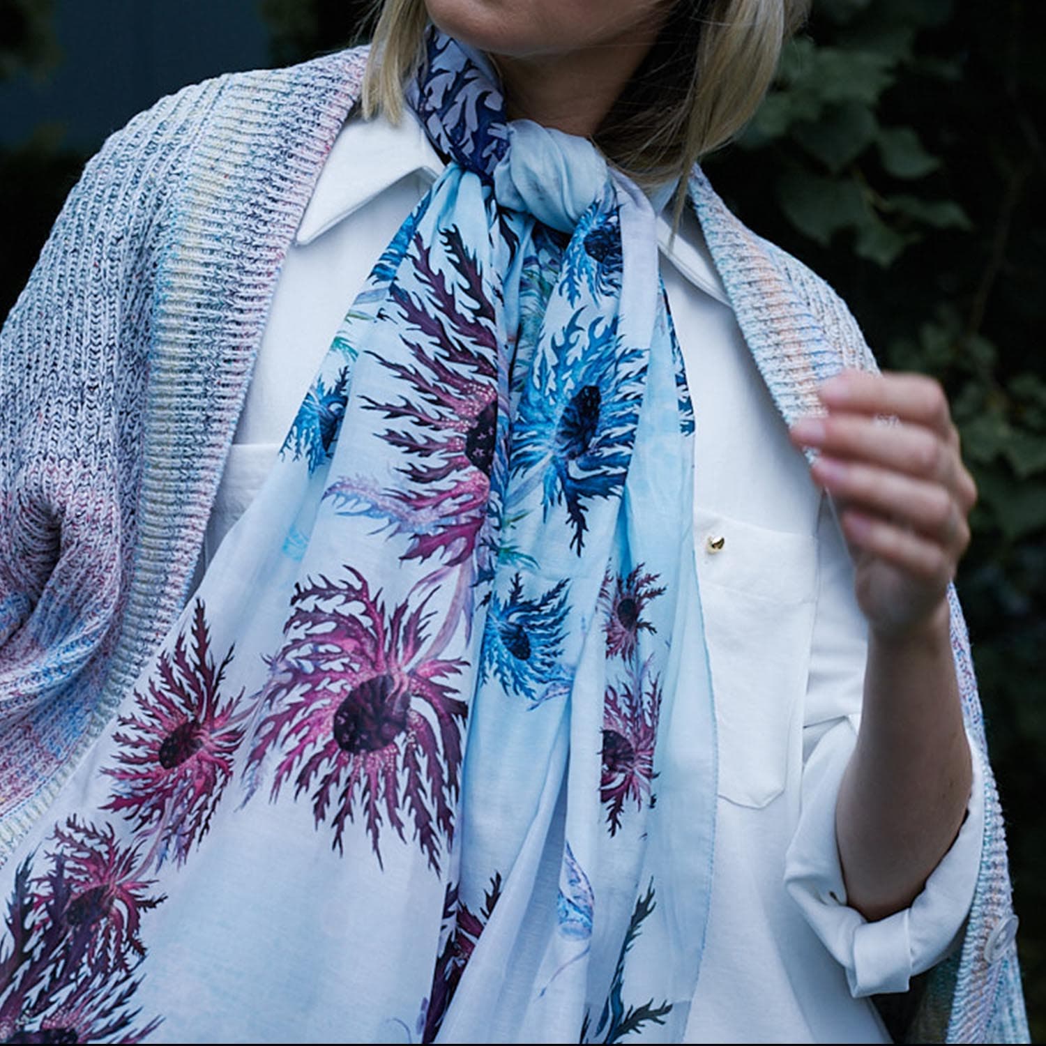 Long Cotton Scarf Sea holly - Image 3