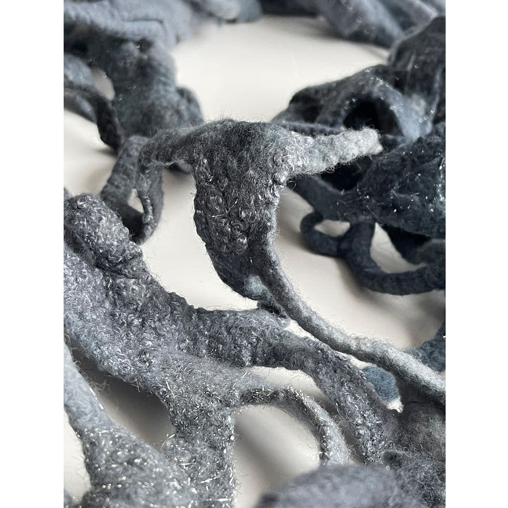 Wool scarf VETKA, navy-gray - Image 2
